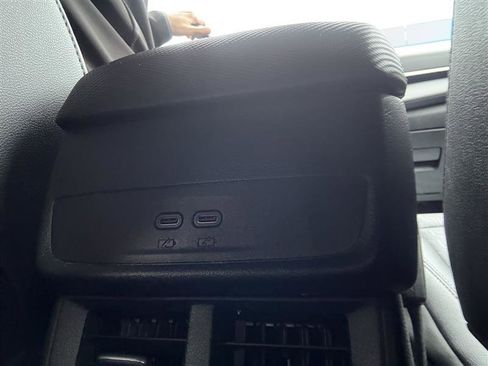 Used 2025 Chevrolet Equinox LT w/ Convenience Package II image 29