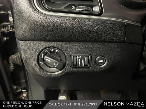 Used 2015 Dodge Challenger R/T w/ Quick Order Package 28B R/T image 25