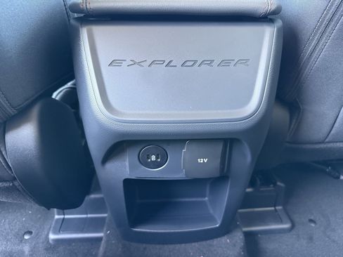 New 2025 Ford Explorer Active image 24