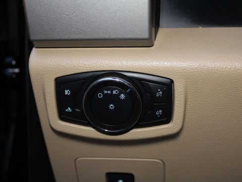 Used 2017 Ford F150 Lariat w/ Trailer Tow Package image 30