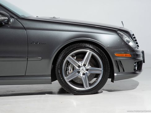 Used 2009 Mercedes-Benz E 63 AMG Sedan image 18