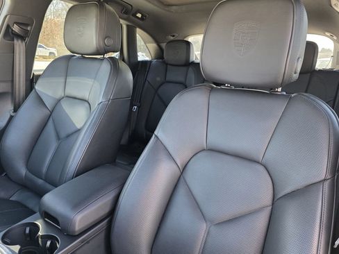 New 2026 Porsche Macan image 5