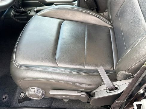 Used 2022 Jeep Wrangler Unlimited Sahara w/ Cold Weather Group image 21