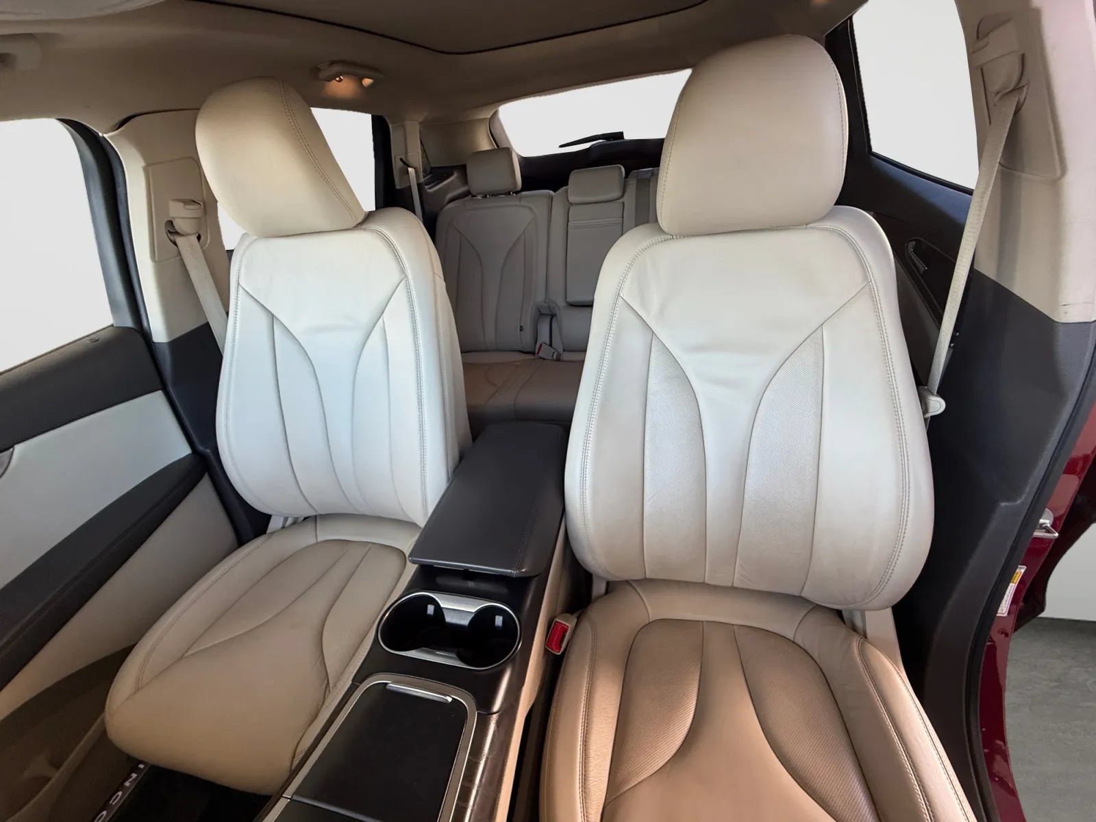 Used 2017 Lincoln MKX Select w/ Select Plus Package AWD/4WD image 13