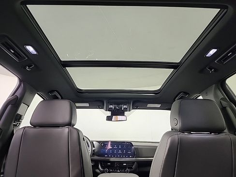 New 2026 Chevrolet Suburban Z71 w/ Comfort Package image 20