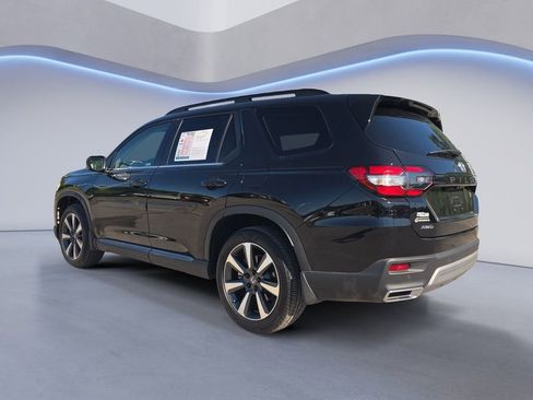 Used 2024 Honda Pilot Elite image 3
