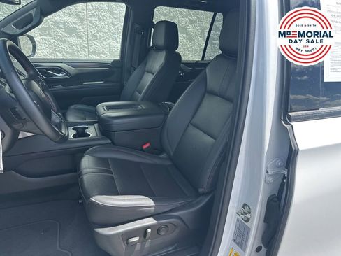 Used 2023 Chevrolet Tahoe RST w/ Luxury Package AWD/4WD image 12