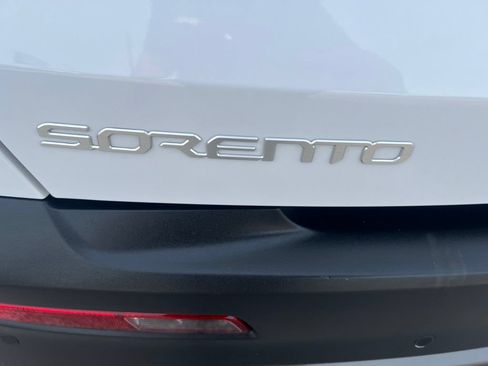 Certified 2023 Kia Sorento X-Line EX AWD/4WD image 32