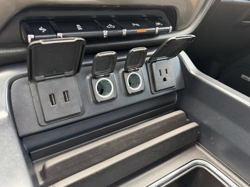 Used 2017 Chevrolet Silverado 1500 High Country AWD/4WD image 29
