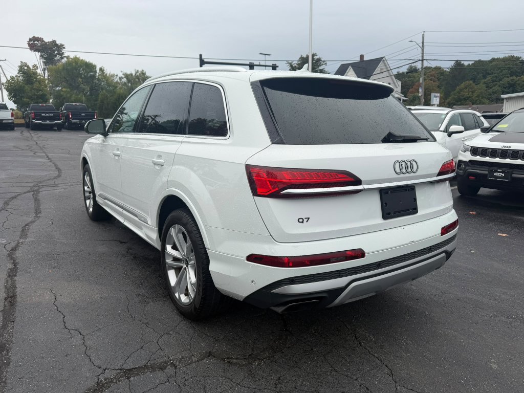 Used 2025 Audi Q7 3.0T Premium Plus AWD/4WD image 3