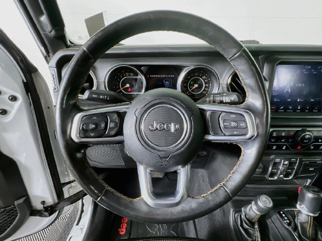 Used 2020 Jeep Wrangler Unlimited Sahara AWD/4WD image 12