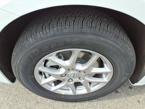 New 2026 Chrysler Pacifica Select image 10