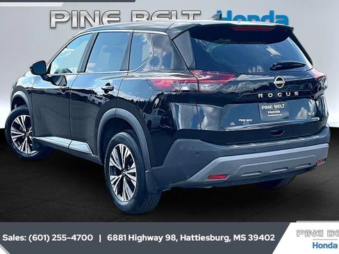 Used 2023 Nissan Rogue SV FWD image 2