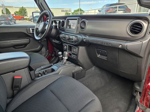 Used 2022 Jeep Wrangler Unlimited Sport AWD/4WD image 29