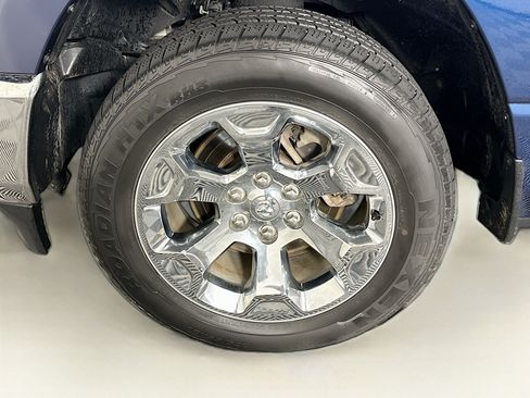 Used 2022 RAM 1500 Big Horn AWD/4WD image 11