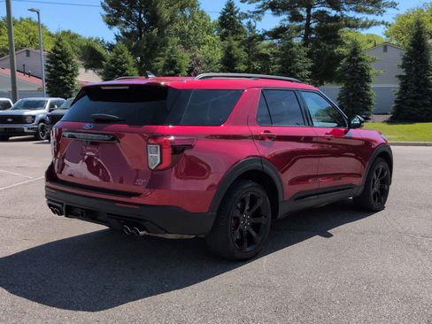 Used 2022 Ford Explorer ST w/ Equipment Group 401A AWD/4WD image 8