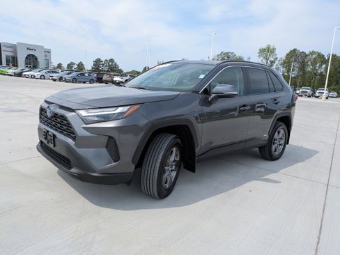 Certified 2024 Toyota RAV4 XLE image 3