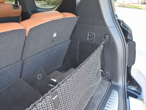 Used 2024 INFINITI QX80 Sensory image 39