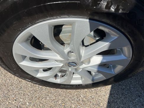 Used 2019 Nissan Sentra SV image 37