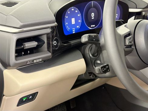 Certified 2026 Porsche Macan Electric RWD image 32