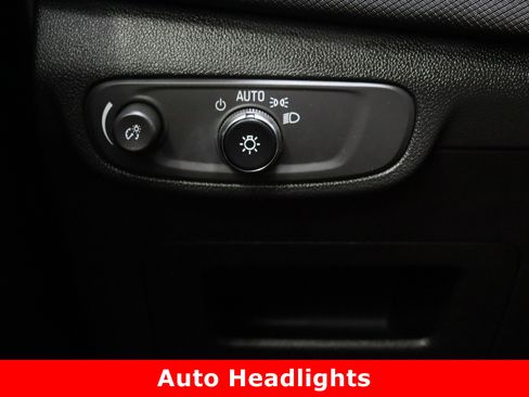 Used 2024 Chevrolet TrailBlazer RS image 25