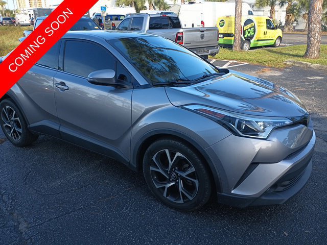 Used 2019 Toyota C-HR Limited FWD image 1