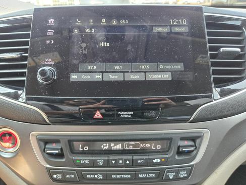 Used 2022 Honda Pilot Special Edition image 12