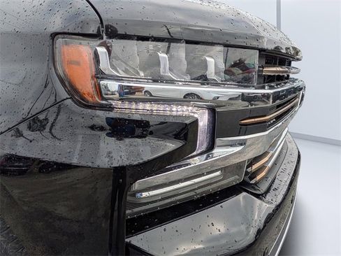 Used 2021 Chevrolet Silverado 1500 High Country w/ Technology Package image 9