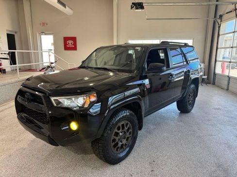 Used 2016 Toyota 4Runner 4WD image 16