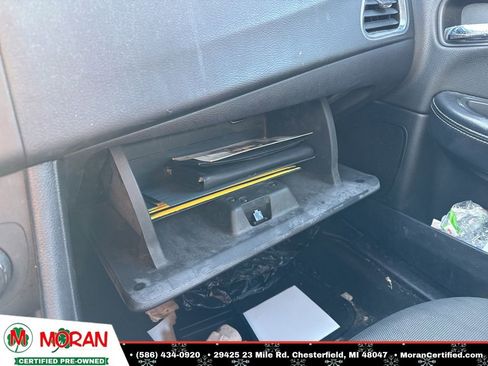 Used 2012 Dodge Avenger SE image 16