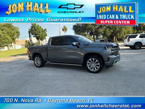 Used 2022 Chevrolet Silverado 1500 High Country w/ Technology Package AWD/4WD image 14