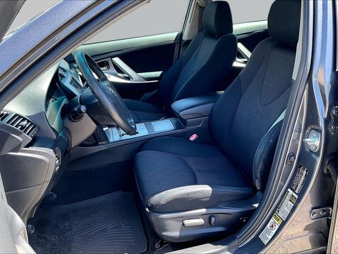 Used 2009 Toyota Camry SE FWD image 9