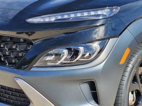 Certified 2022 Hyundai Kona Limited AWD/4WD image 5