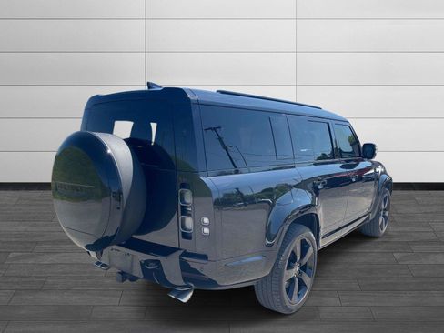 Used 2025 Land Rover Defender 130 V8 AWD/4WD image 3