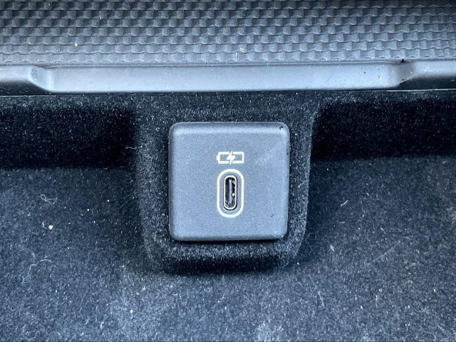 Used 2026 Land Rover Range Rover Long Wheelbase SE AWD/4WD image 18