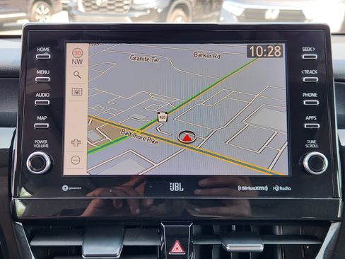 Used 2022 Toyota Camry XLE w/ Navigation Package FWD image 12
