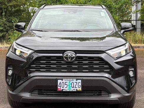 Used 2025 Toyota RAV4 XLE Premium w/ Weather Package AWD/4WD image 8