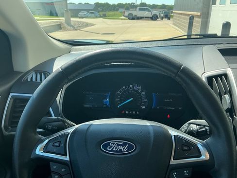 Used 2023 Ford Edge SEL w/ Sport Appearance Package AWD/4WD image 12