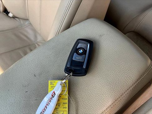 Used 2015 BMW 428i Convertible image 10