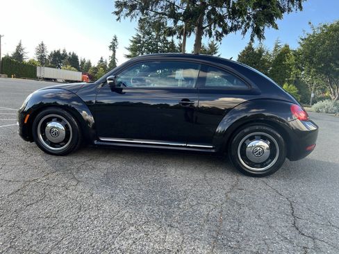 Used 2012 Volkswagen Beetle 2.5 FWD image 8