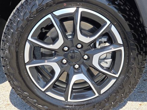 Used 2024 Jeep Compass Trailhawk w/ Trailhawk Elite Group AWD/4WD image 12