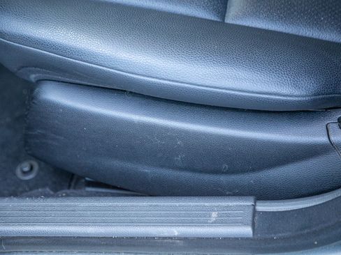 Used 2009 Mercedes-Benz C 300 Sedan image 24