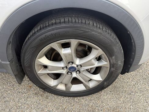 Used 2015 Ford Escape Titanium image 7