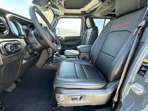 New 2026 Jeep Wrangler Unlimited Rubicon AWD/4WD image 8