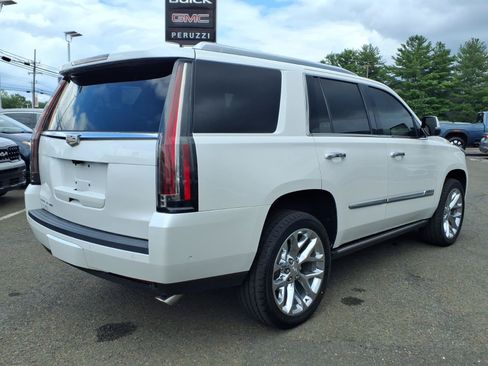 Used 2019 Cadillac Escalade Premium Luxury AWD/4WD image 3