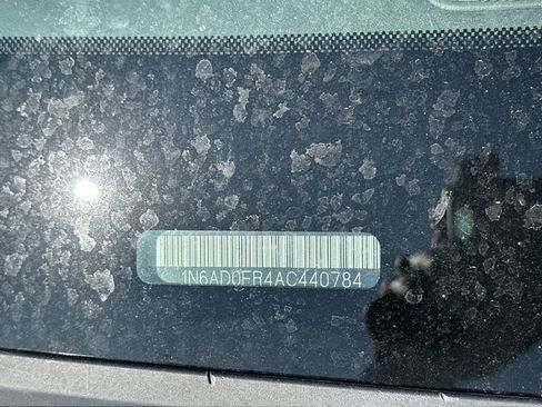 Used 2010 Nissan Frontier LE w/ LE Value Truck Pkg image 11