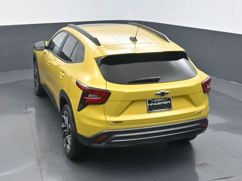 Used 2024 Chevrolet Trax RS w/ Sunroof Package image 18