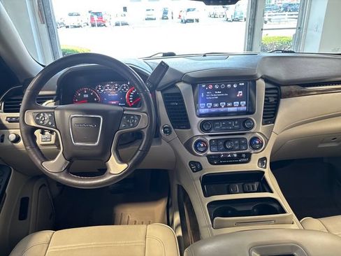 Used 2016 GMC Yukon XL Denali w/ Open Road Package AWD/4WD image 16