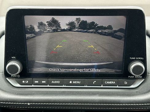 Used 2023 Nissan Rogue SV w/ SV Premium B Package FWD image 5
