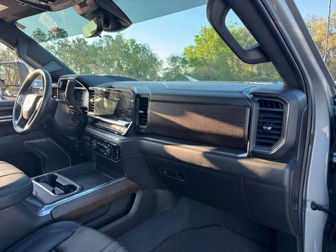 Used 2025 Chevrolet Silverado 2500 High Country w/ High Country Premium Package AWD/4WD image 19